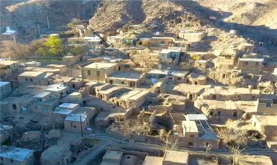 روستای تاریخی همیجان شهرستان بهاباد همانند گوهری درخشان می درخشد