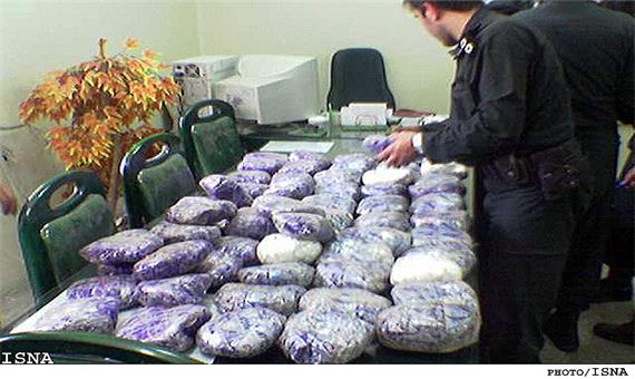 كشف 190 کیلوگرم موادافیونی در عملیات‌های پلیس مهریز