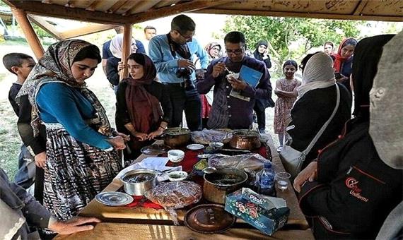 جشنواره غذای سالم و صنایع دستی در روستای ترکان برگزار شد