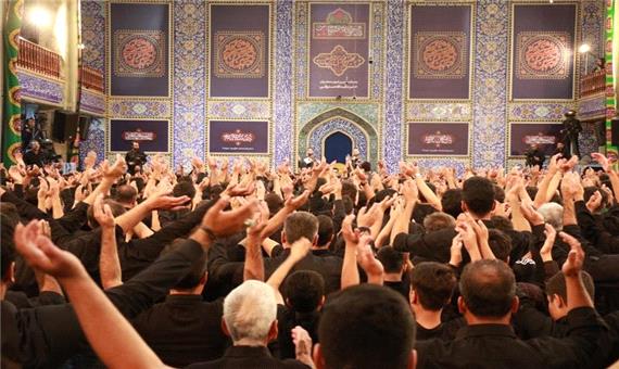 گزارش تصویری حضور شهروندان و مسئولان در مراسم عزاداری هیات های مذهبی در روز تاسوعا در مسجد روضه محمدیه (حظیره)