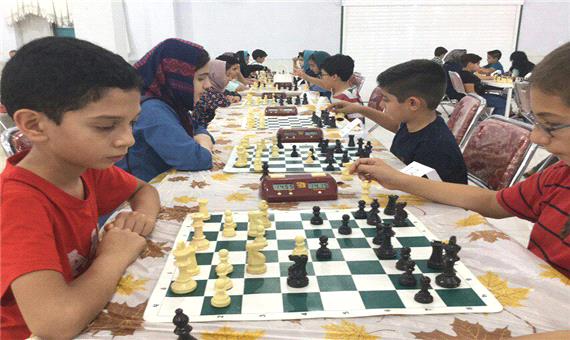 پایان مسابقات چهارجانبه شطرنج کشور در اردکان + تصاویر