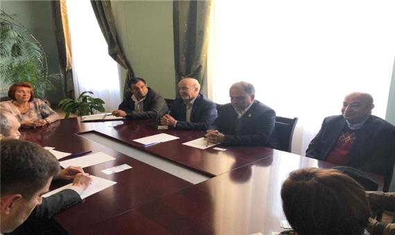 شهردار یزد با معاون دانشگاه ایوان فرانکو شهر لِویو دیدار کرد