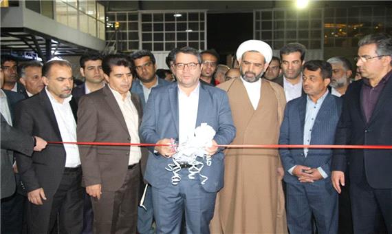 یک واحد تولید کاشی با حضور وزیر صنعت در مهریز افتتاح شد