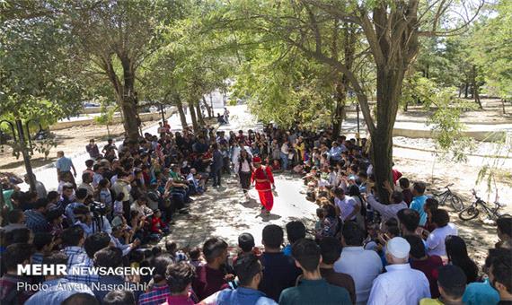 18 تئاتر خیابانی در پارک های سطح شهر یزد اجرا می شود