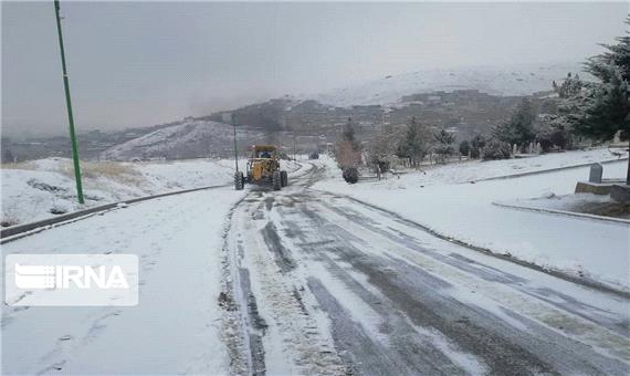 برف روستاهای بخش مرکزی مهریز را سفیدپوش کرد