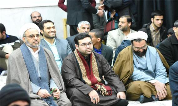 محفل انس با قرآن به مناسبت دهه فجر در مهریز برگزار شد