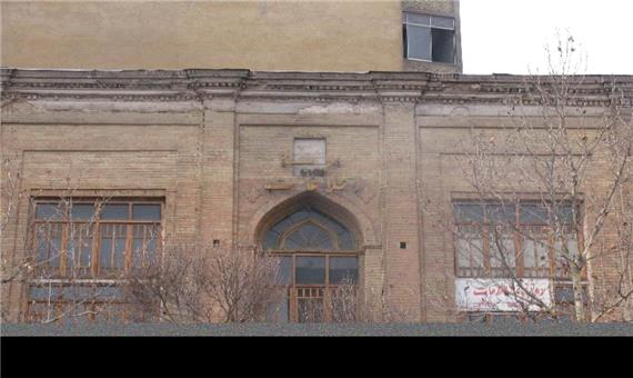 صدور مجوز فروش 9 ملک شهرداری تهران/ ساختمان قدیم روزنامه اطلاعات فروخته نمی شود