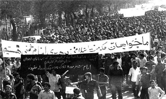15 خرداد نقطه عطفی در تاریخ انقلاب‌ ایران است