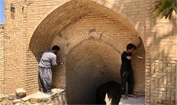 مرمت آب انبار تاریخی روستای هدف گردشگری هرفته مهریز