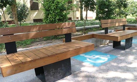 گزارش تصویری نصب مبلمان ویژه معلولین در پارک باغ ملی توسط سازمان سیما، منظر و فضای سبز شهری شهرداری یزد