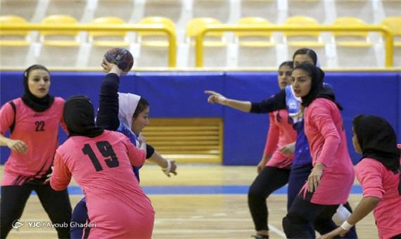 سرمربی تیم هندبال بافق: تیم اصفهان عملکرد خوبی را به نمایش گذاشت