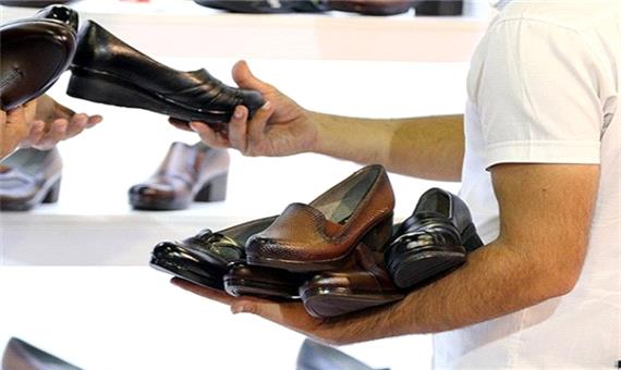 پشت پای قیمت کفش در یزد به مشتریان تماشاچی!/کاهش 90درصدی قدرت خرید یزدی‌ها در بازار کیف و کفش