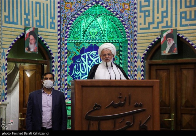 امام جمعه یزد: شرایط امروز کشور نیازمند بصیرت زینبی است