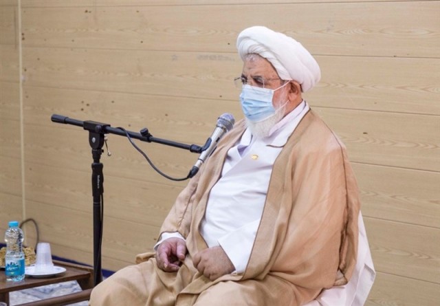 امام جمعه یزد: مردم ایران تحمل شکست انقلاب و ضربه به اصول و ارزش‌های دینی ‌را ندارند