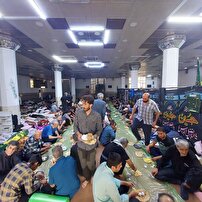 خدمت‌رسانی موکب انصارالمهدی مهریز در کربلا به بیش از ۶۰۰۰ زائر در روز