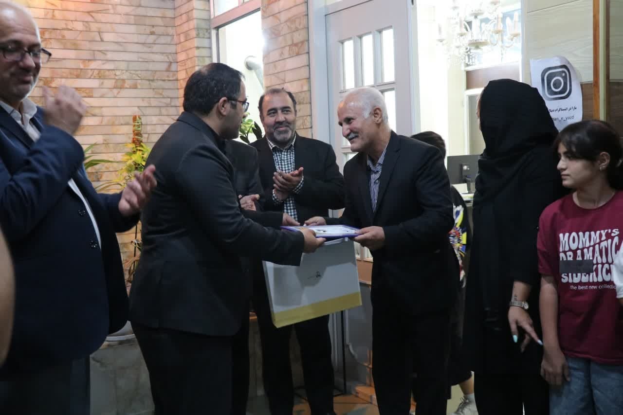 همگرایی رسانه‌های نوشتاری و دیداری در گره گشایی از مشکلات مردم