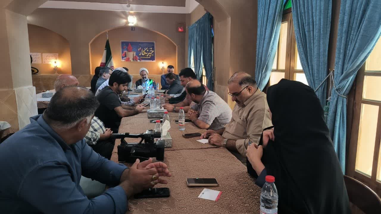 پلاتو هنری در مهریز ساخته می‌شود