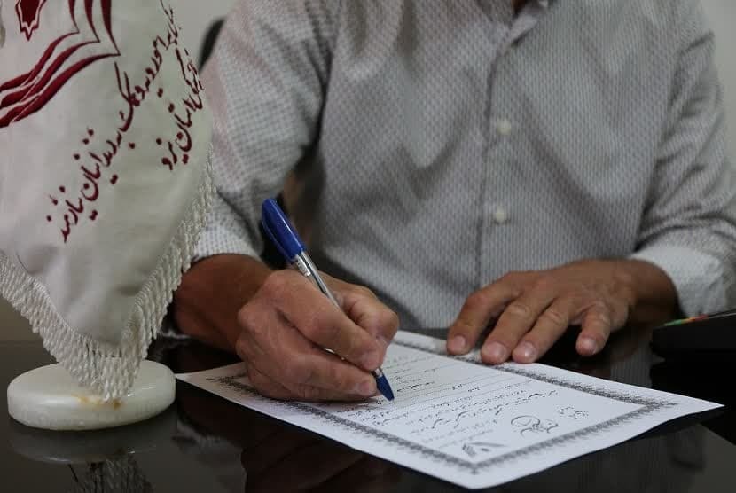 با دستان سخاوتمند آزاده یزدی قفل غم شکست