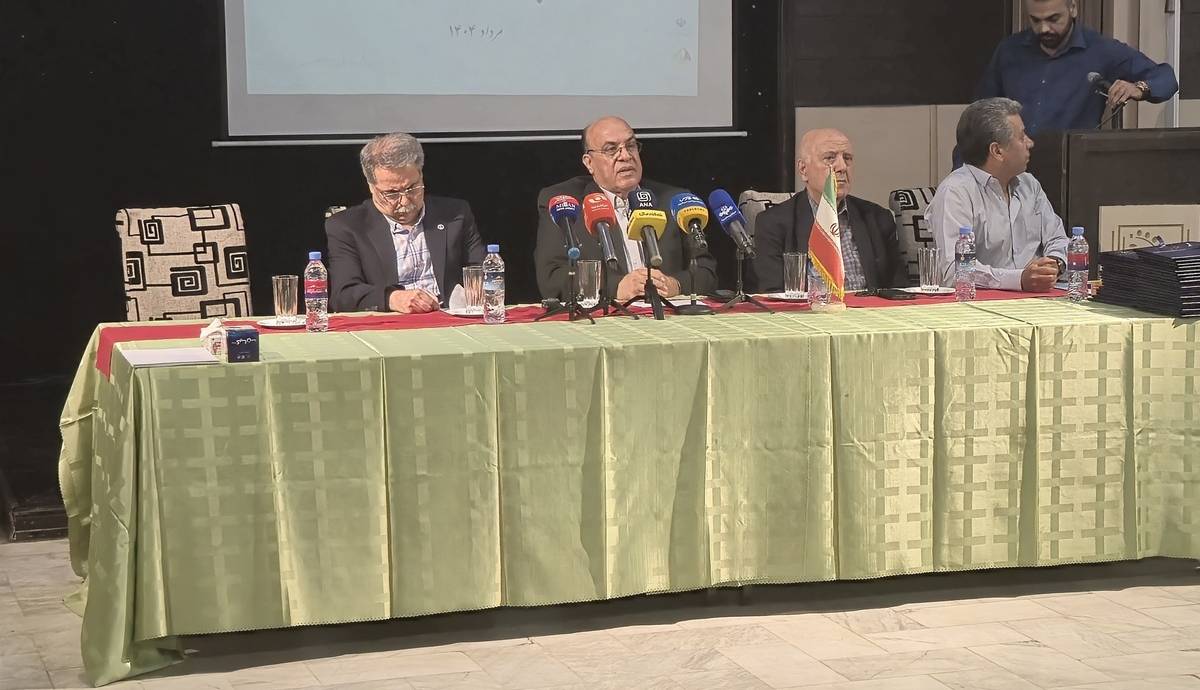 رییس فدراسیون بدمینتون: امروزه ۳۰۰ هزار راکت به دست داریم