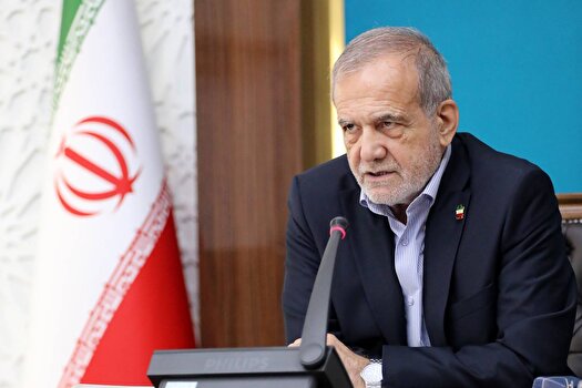 پزشکیان: به‌جای حل مشکل به دنبال تغییر افراد هستیم