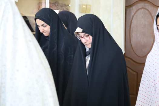 حضور مدیر کل آموزش و پرورش استان یزد و مدیر کل امور تربیتی وزارت آموزش و پرورش در دبیرستان دخترانه امام خمینی (ره)