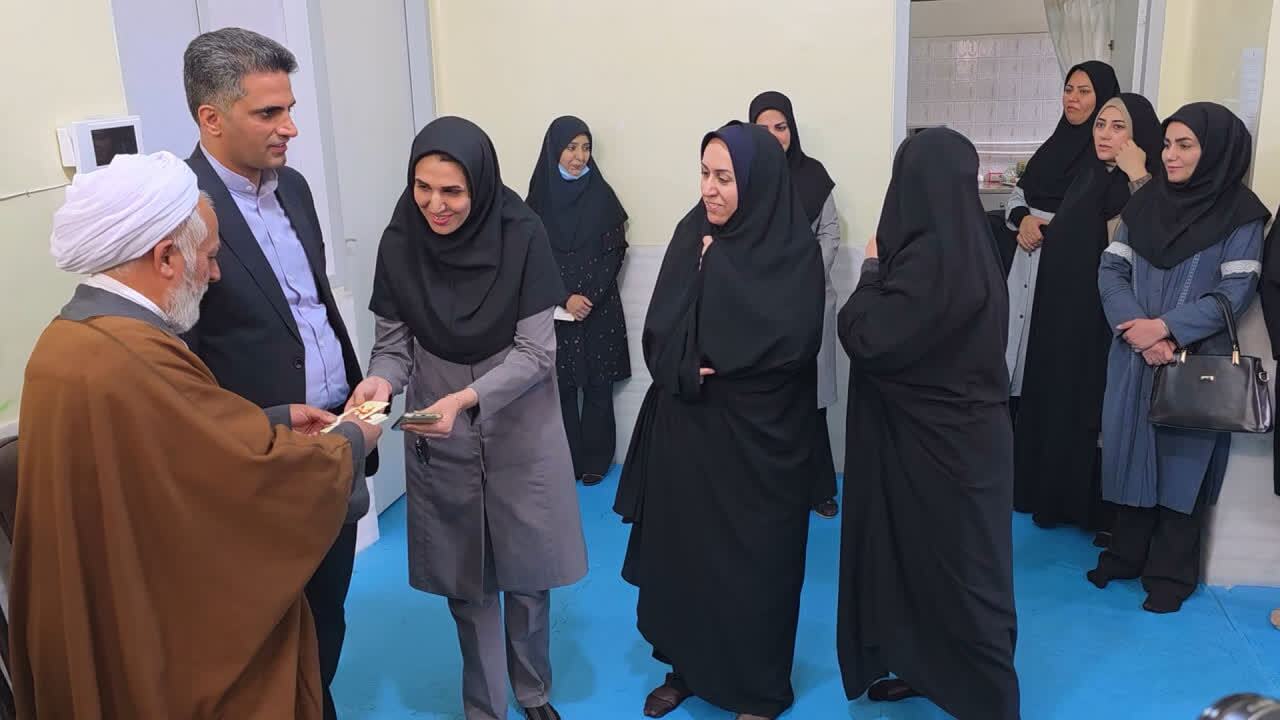 تقدیر از مادران کودکان مرکز توانبخشی «رویای زیبا» در میبد