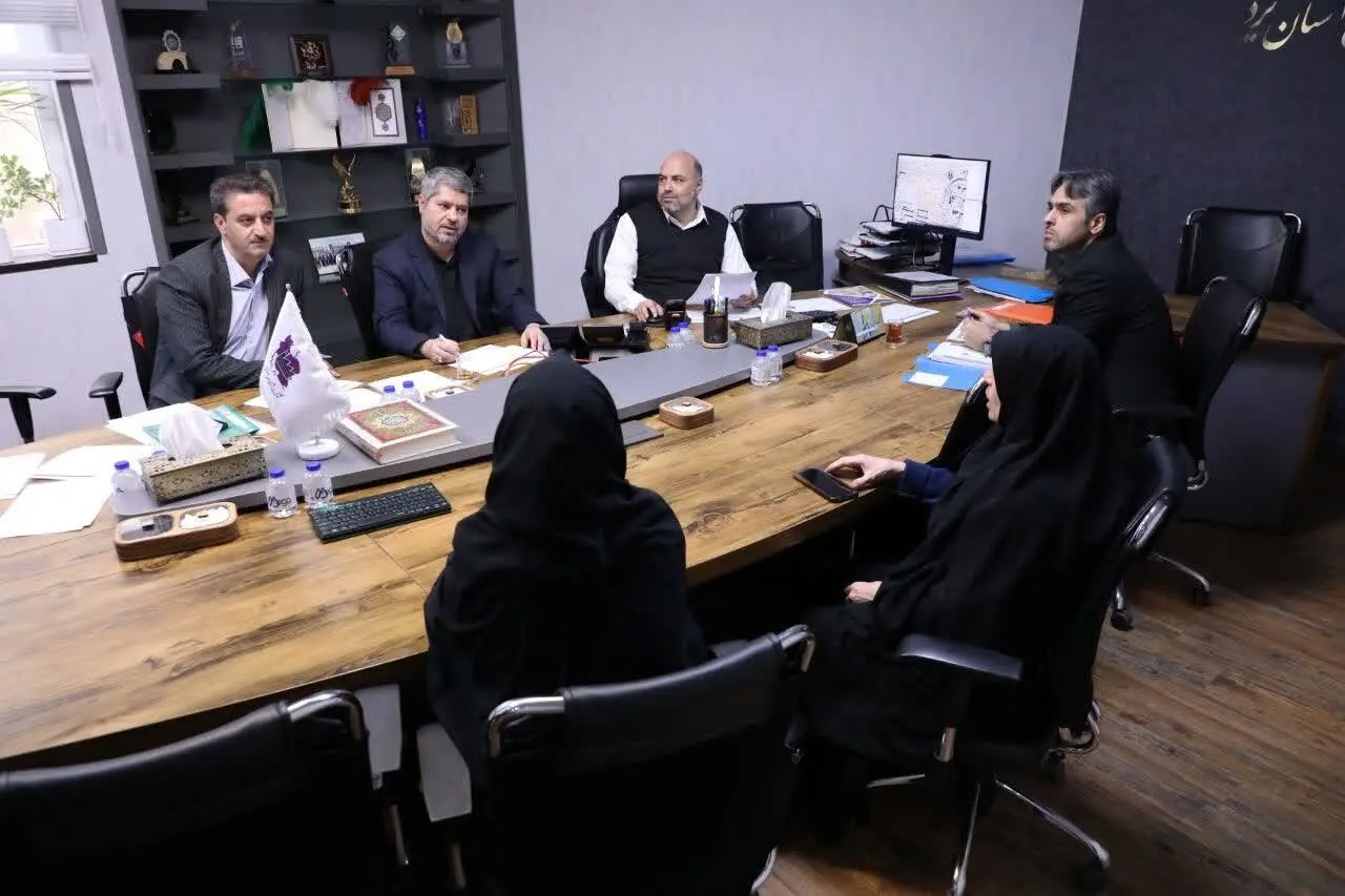 برگزاری نشست کارگروه بررسی اراضی و طرح‌های صنعتی غیرفعال استان یزد