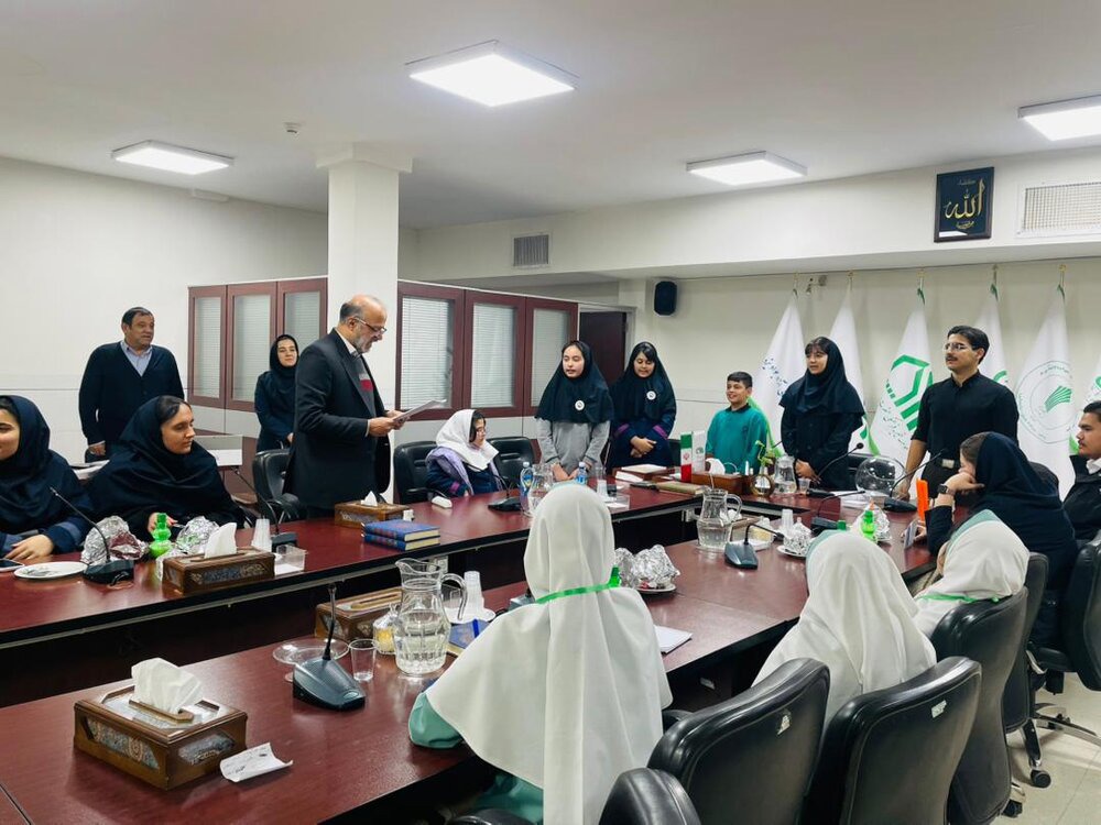 تشکیل نخستین مجلس دانش‌آموزی در استان یزد برای مشارکت در تصمیم‌سازی‌های مدرسه‌ای