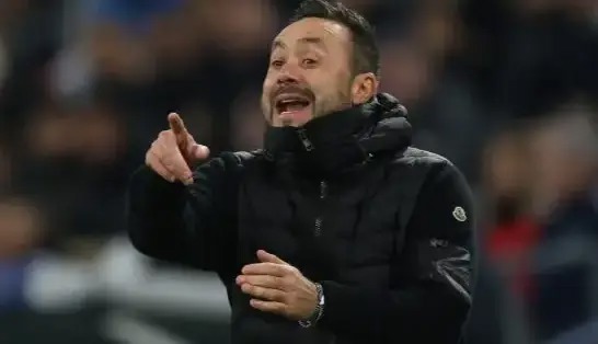 واکنش دی‌زربی به شایعه استعفا؛ هنوز اینجا هستم!