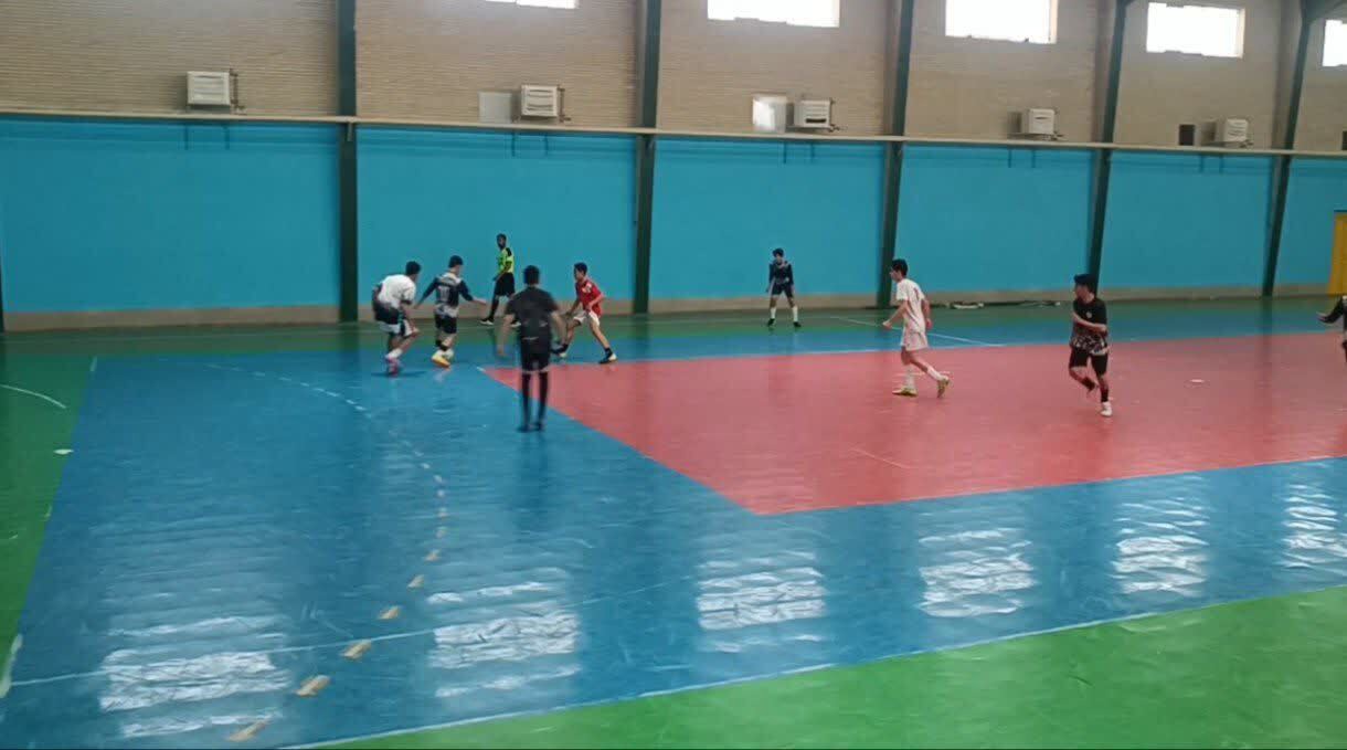 آغاز جام فوتسال بین مساجد شهرستان مهریز به مناسبت دهه فجر