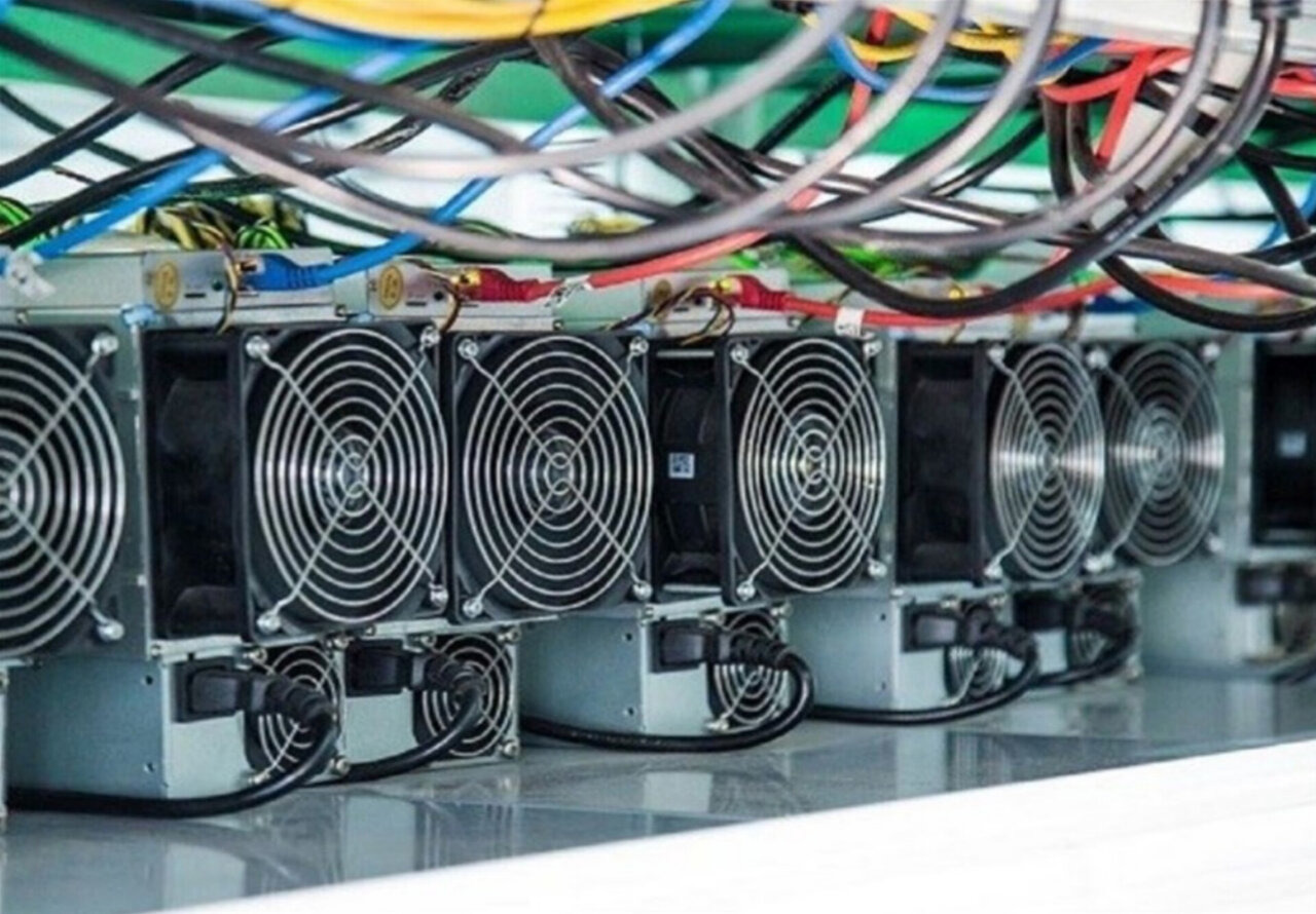 کشف ۱۹ دستگاه ماینر غیرمجاز در استان یزد