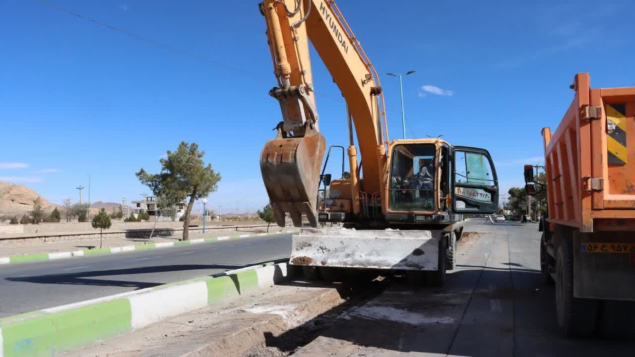 آغاز عملیات لوله‌گذاری شبکه اصلی فاضلاب شهر تفت