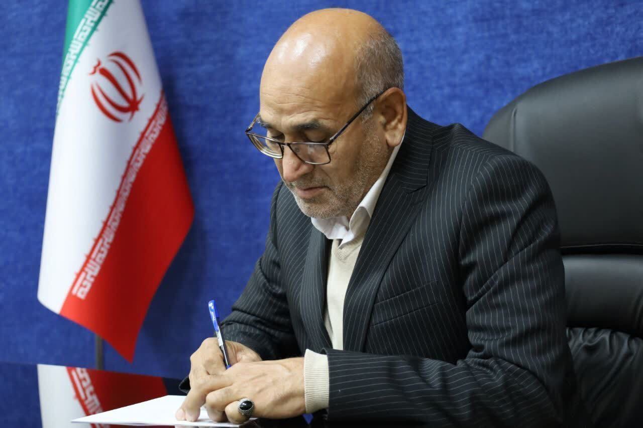 دانش آموزان یزدی جلوه‌ای درخشان از بصیرت به نمایش گذاشتند