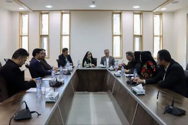 بررسی راهکارهای توسعه صنعت گردشگری یزد با حضور مشاور وزیر میراث‌فرهنگی