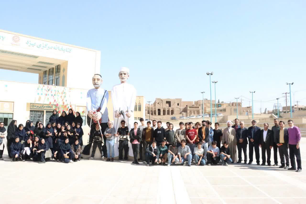 گشایش نمایشگاه «سرزمین من» با محوریت «آب» در یزد