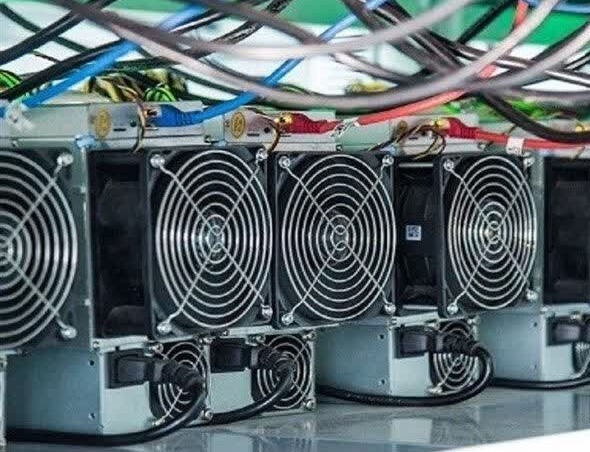 ضبط چهار دستگاه ماینر قاچاق در یزد