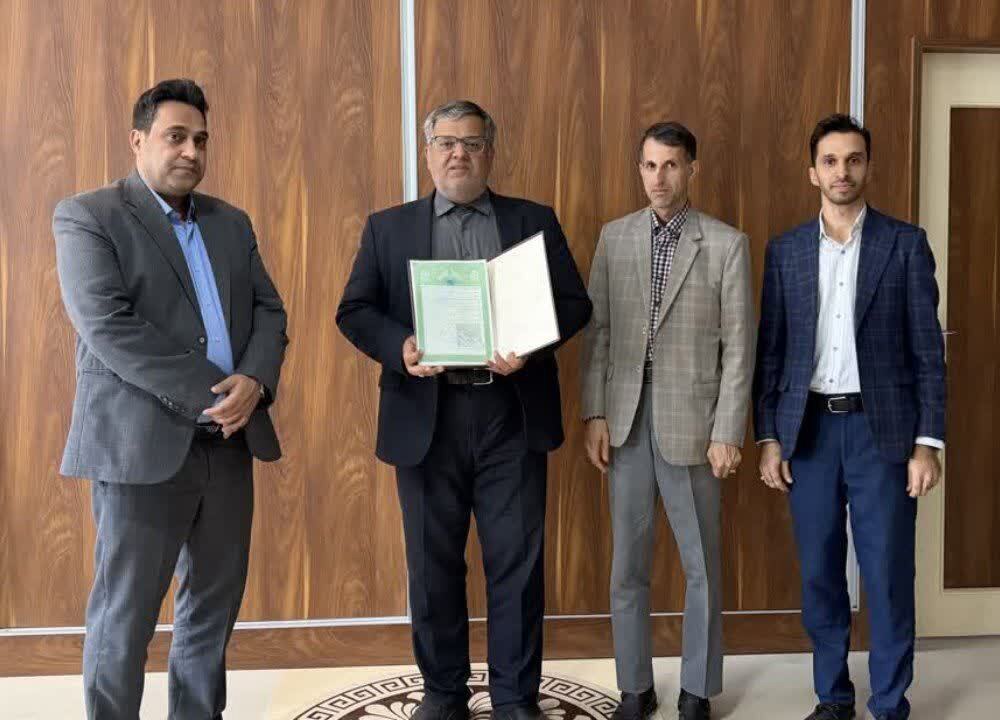 ۱۲ سند موقوفات یزد تحویل داده شد