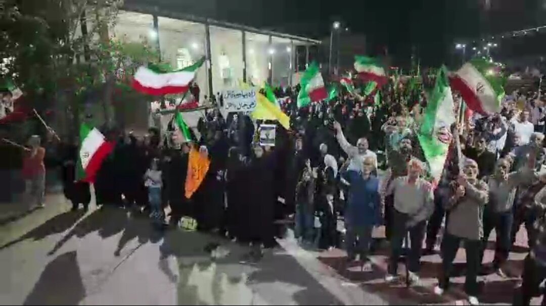 مردم بهاباد تا پای جان در سنگر ایران ابرقدرت