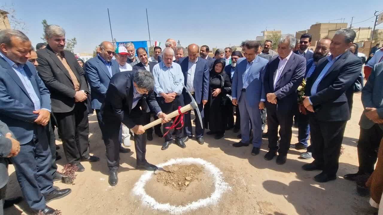 آغاز عملیات احداث مجتمع آموزشی ۱۲ کلاسه خیرساز در زارچ