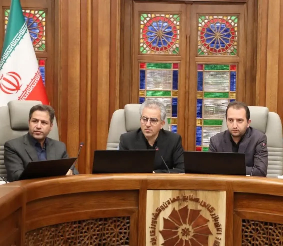 مشکلات ارزی و ساختاری بیش از ۸ واحد بزرگ تولیدی استان بررسی شد