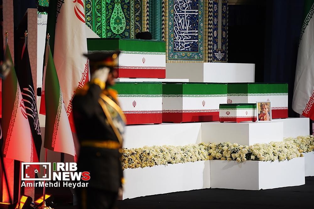 ادای احترام هیئت‌های خارجی به پیکر رهبر شهید انقلاب (۵)