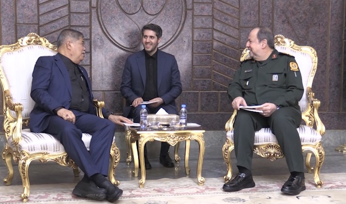 شما ایرانی‌ها پرچم اسلام را برافراشته نگه داشتید
