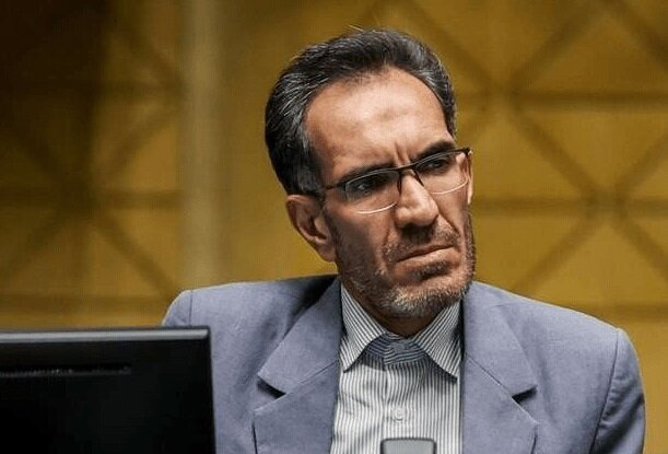 آمریکا به دنبال به حاشیه راندن بازتاب بدرقه پرشور رهبر شهید