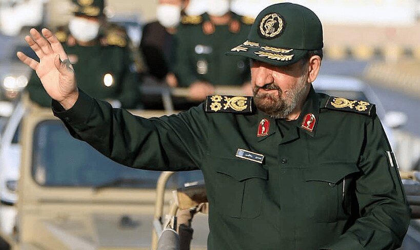سرلشکر رضایی: مردم در سخت‌ترین شرایط پرچم ایران را برافراشته‌اند
