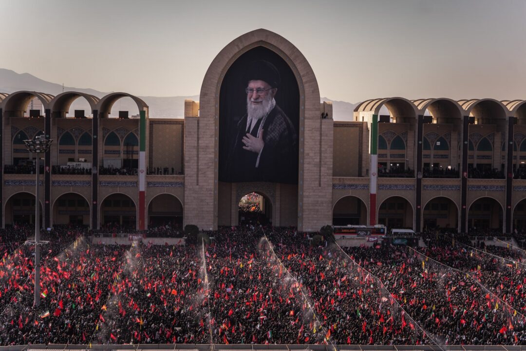 دعوت برای حضور در آیین بزرگداشت قائد شهید امت