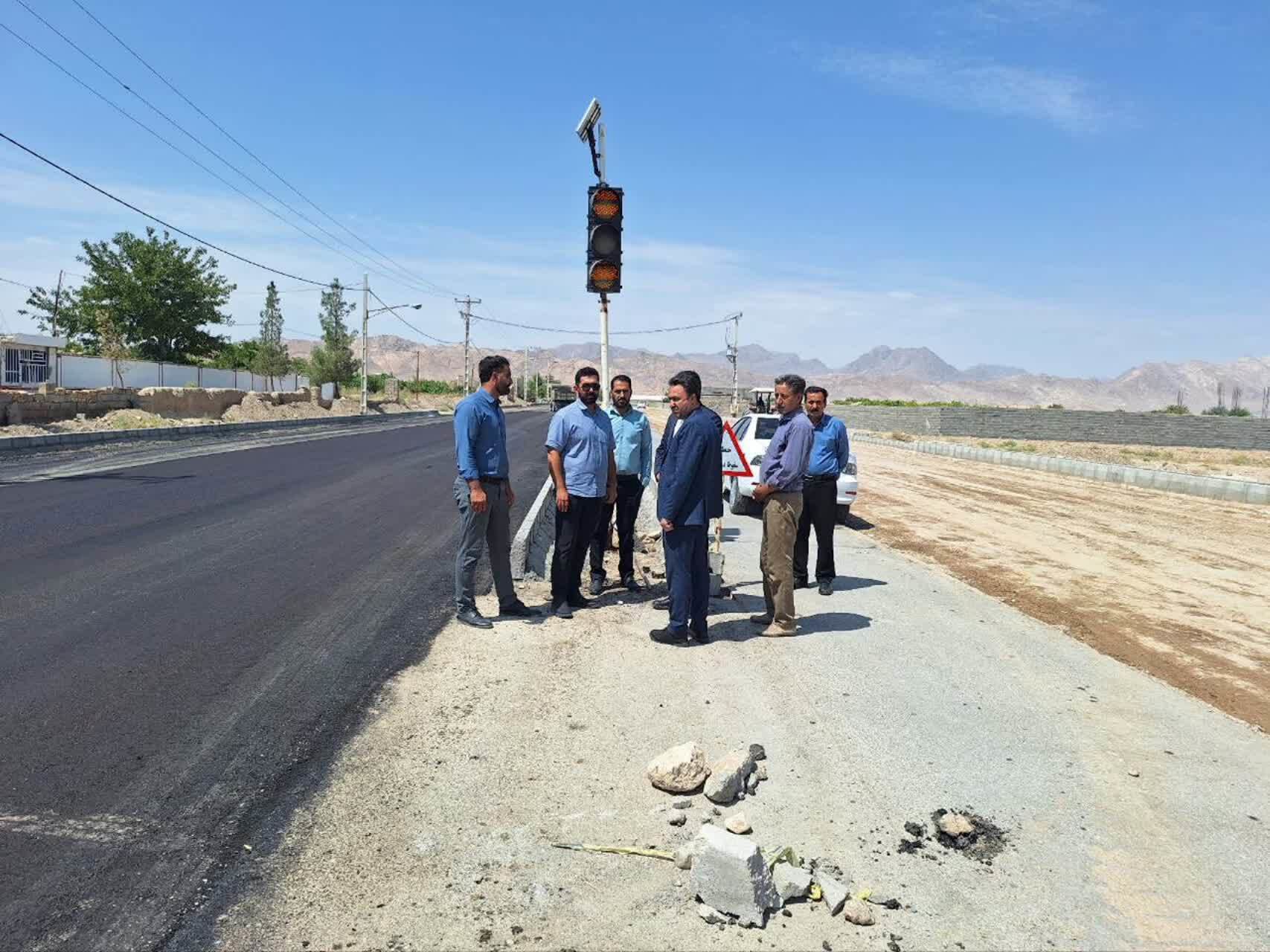 تکمیل طرح‌های عمرانی و زیرساختی روستای کوشک شهرستان خاتم تا پایان سال