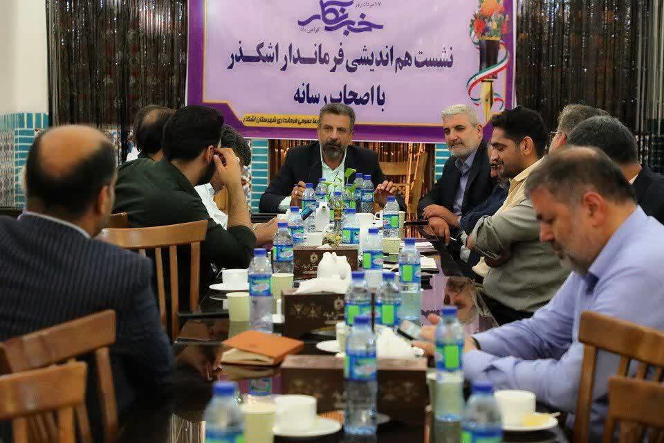 نقد منصفانه و مطالبه‌گری دقیق، مسیر خدمت را هموارتر می‌کند