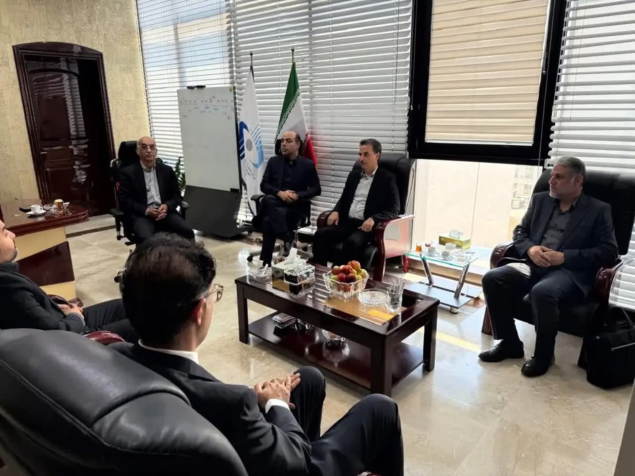 نشست پیگیری خط دوم انتقال آب خلیج فارس به استان یزد و عرضه و فروش آب خط اول
