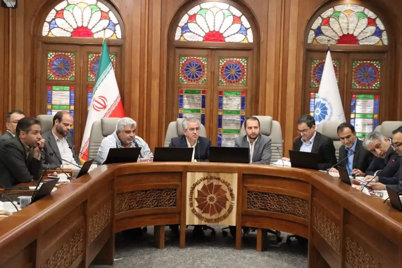بررسی موانع ارزی و بانکی بیش از ۱۰ واحد صنعتی در یزد