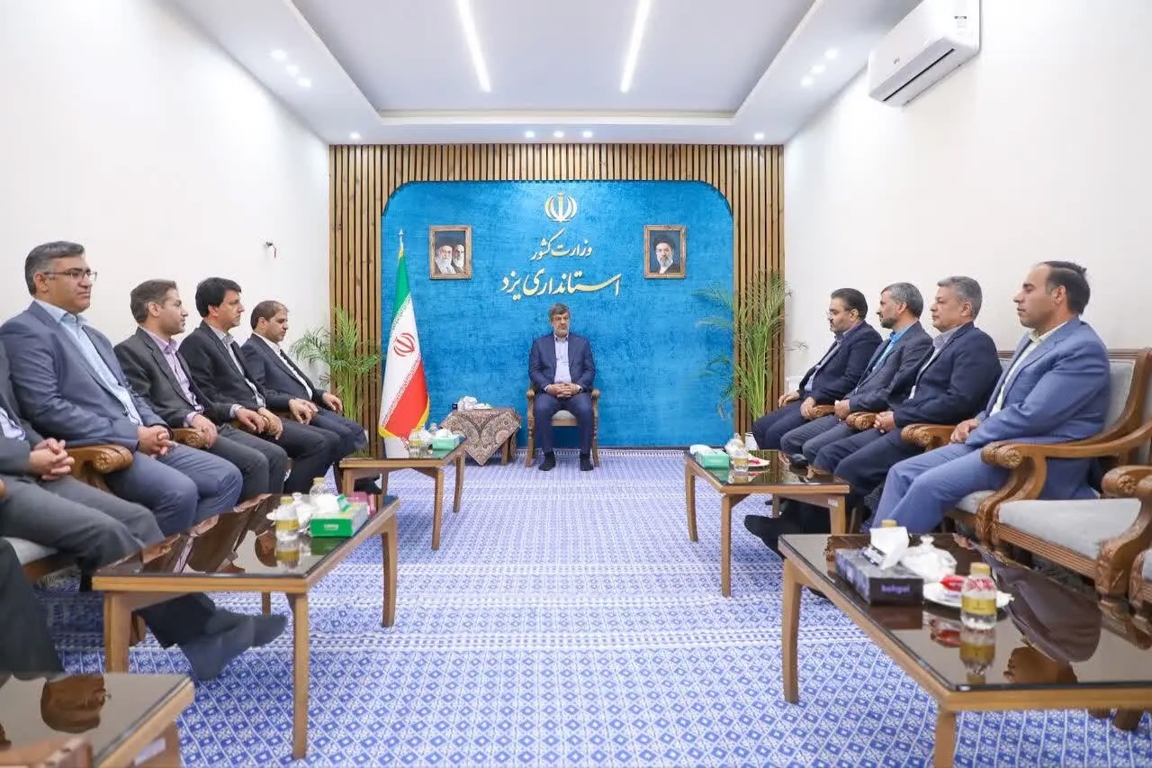 لزوم حمایت همه‌جانبه از صنعتگران و تولیدکنندگان در شرایط خاص کشور